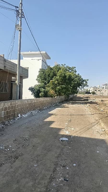 120 Sq Yard Transfer Plot For Sale in PIR AHMED ZAMAN TOWN block 4 13