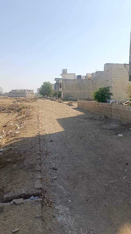 120 Sq Yard Transfer Plot For Sale in PIR AHMED ZAMAN TOWN block 4 16