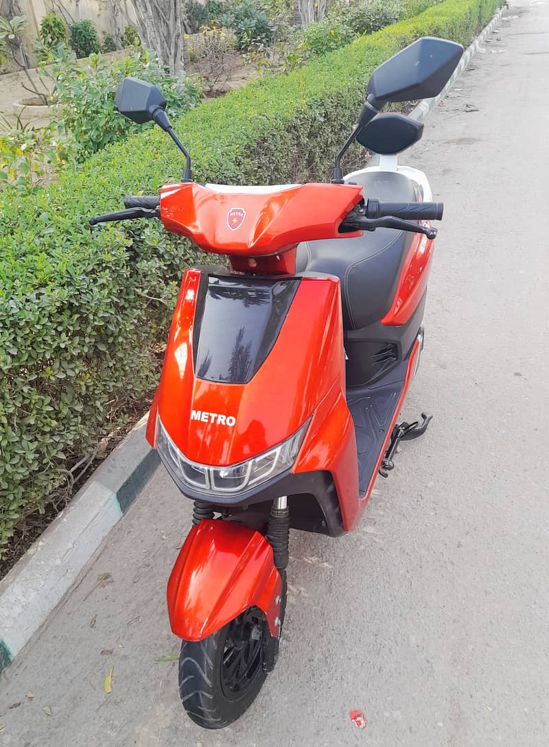 Metro T9 Scooty (Excellent Condition) 0