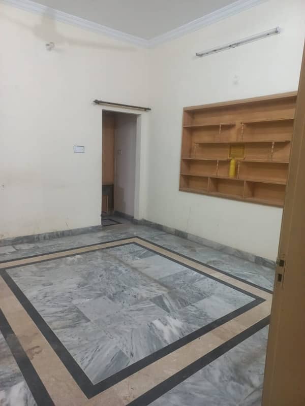 Beautiful Upper portion for rent G11 Islamabad 0