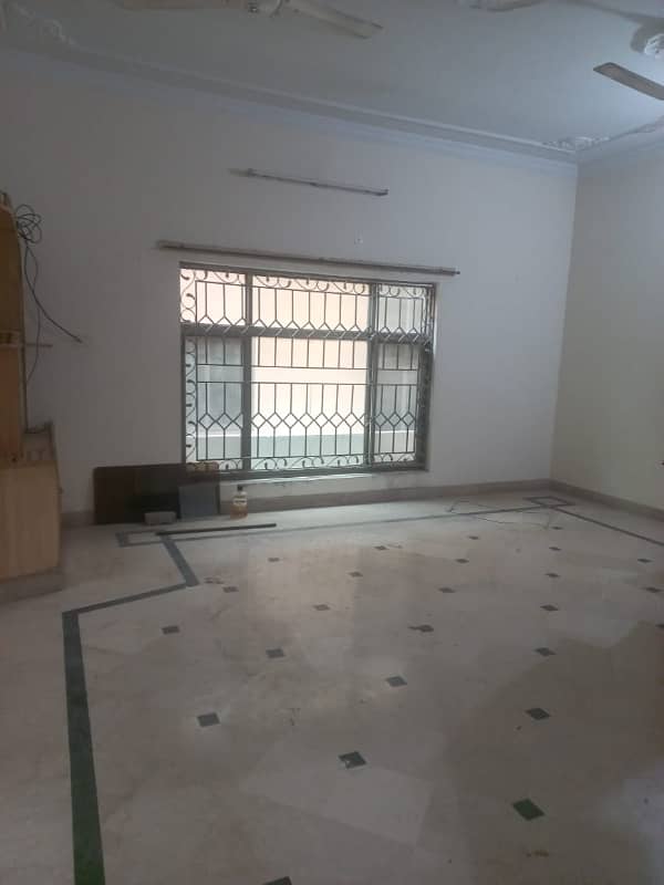 Beautiful Upper portion for rent G11 Islamabad 1