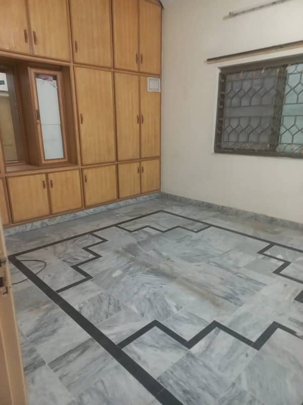 Beautiful Upper portion for rent G11 Islamabad 2