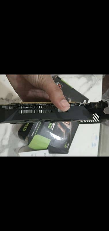 gtx 1050 2gb gigabyte 3