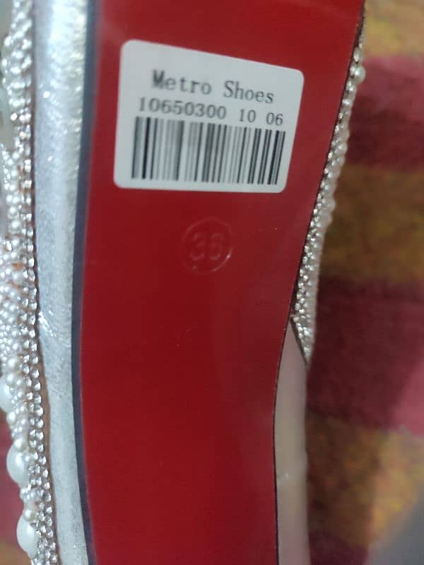 good condition , like girl modeling heels. 4