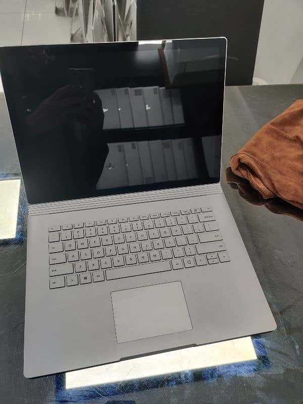 Microsoft Surface Book 2/3 0