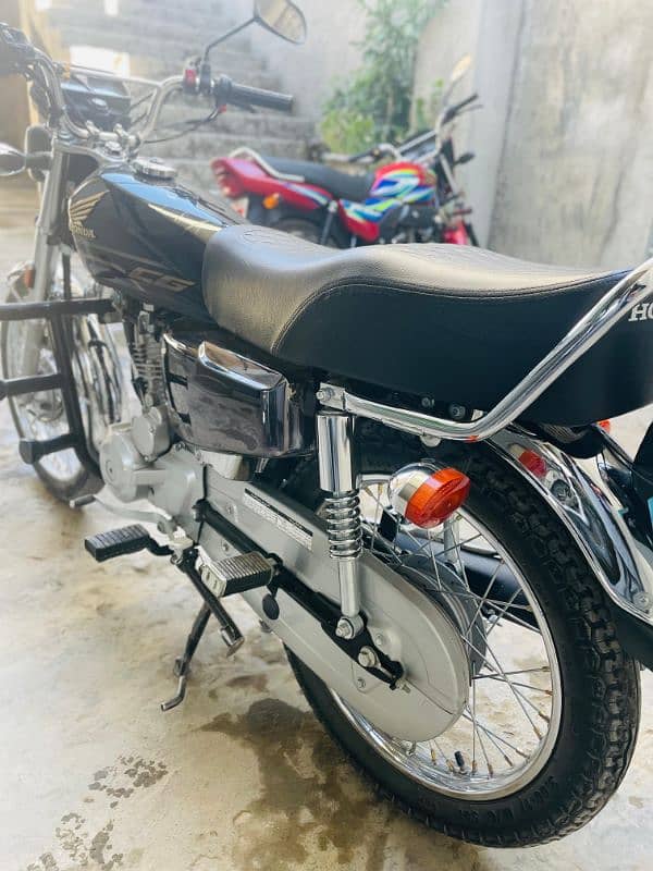 Honda 125 special Edition 6