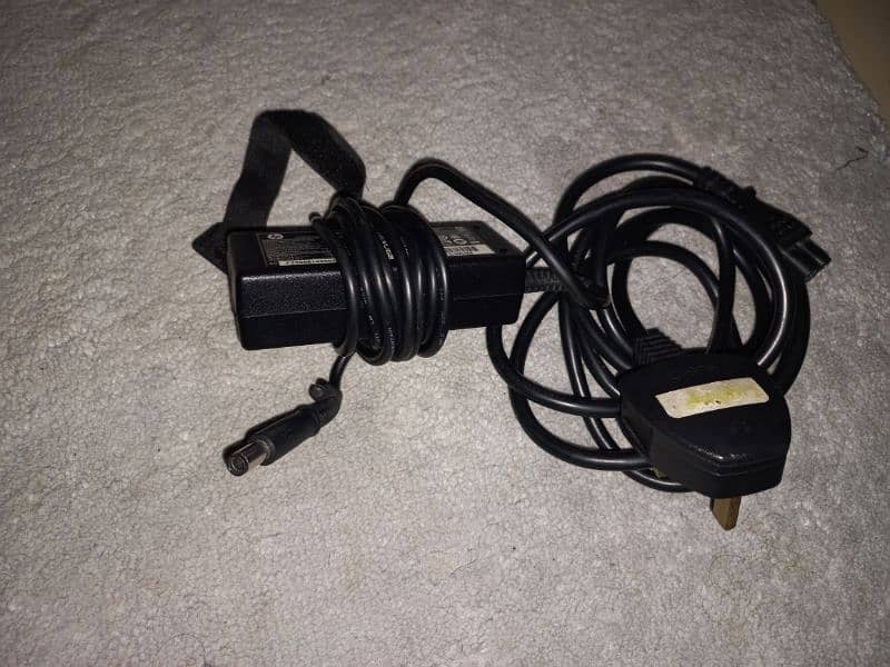 hp laptop charger  orignel 1