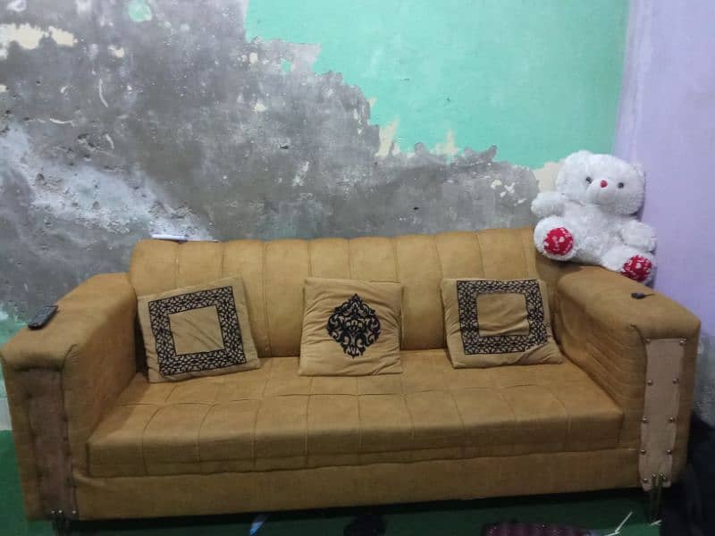 3 seater sofa for sale 0