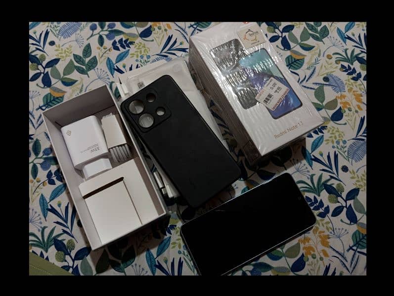 XIAMO REDMI NOTE 13 (256GB) | One week used only | 10/10 Condition | 0