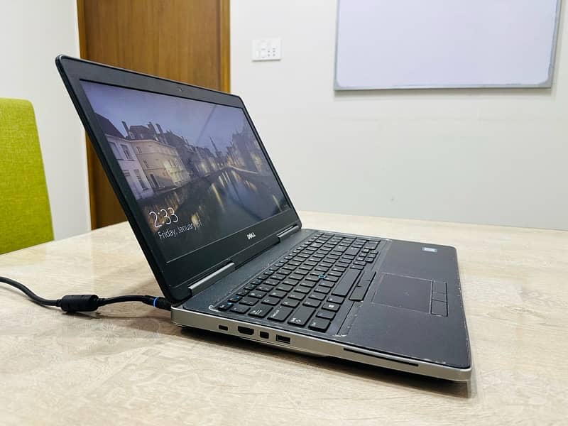 Dell Precision 7520 10/10 | 2 GB NVIDIA Quadro M1200 2