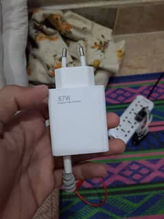 All ok set bs adapter ghum ho gaya he mujhse to vivo ka 67W ka Lia h