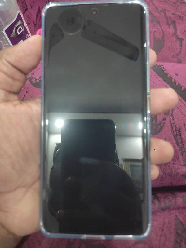 vivo v40e 1