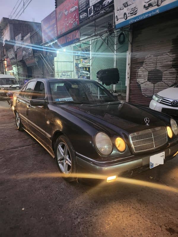 Mercedes E Class 1996 10