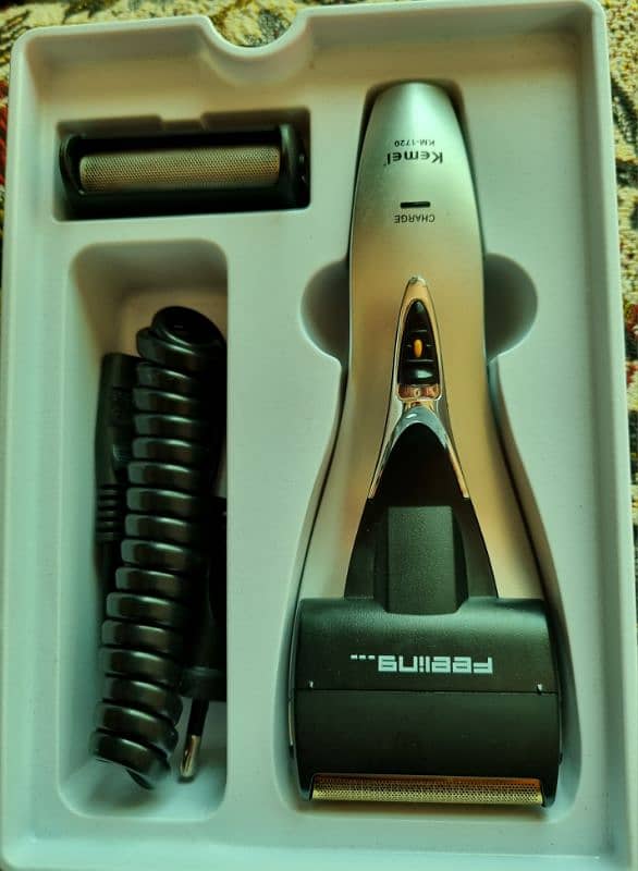 Rechargeable Electric Shaver 2