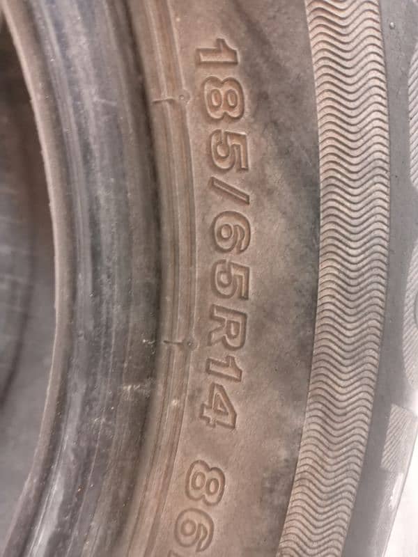 tyre 185/65 R14 4