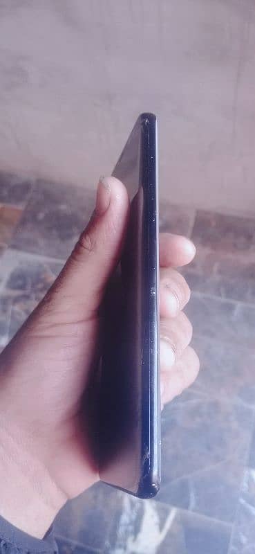 sumsung s8plus 12000 glass crack he  haf  screen par  halka shead  he 0