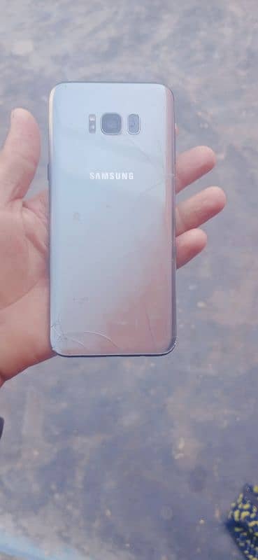 sumsung s8plus 12000 glass crack he  haf  screen par  halka shead  he 1