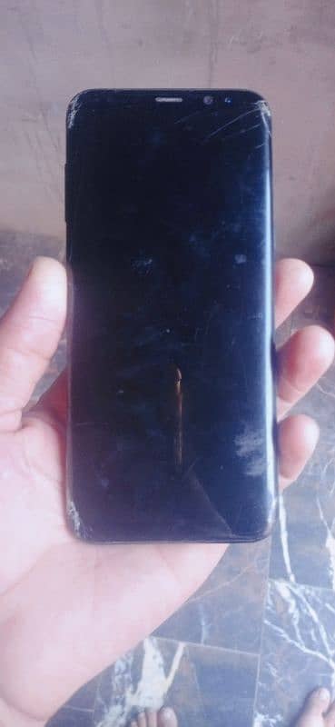 sumsung s8plus 12000 glass crack he  haf  screen par  halka shead  he 2