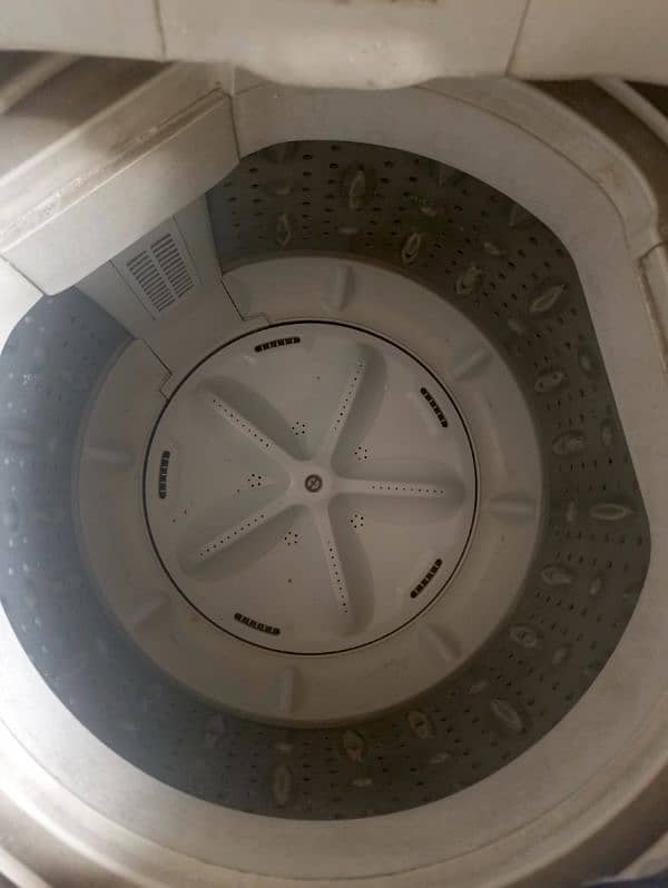 Fully automatic washing machine with dryer 2