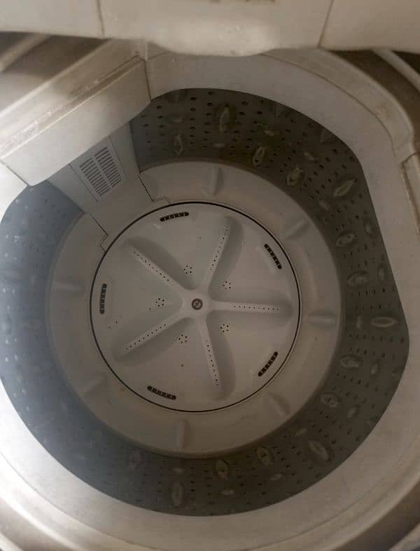 Fully automatic washing machine with dryer 3