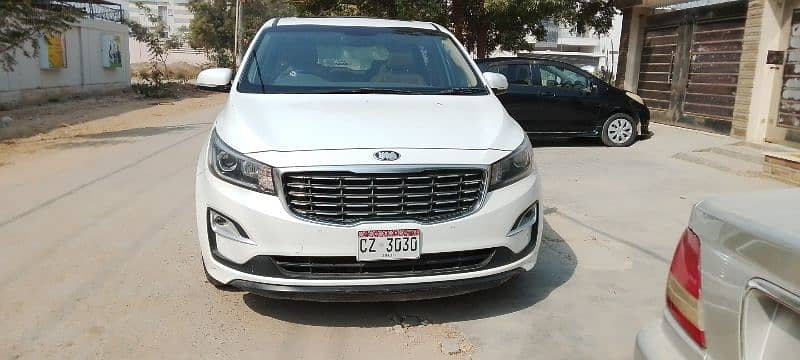 KIA GRAND CARNIVAL 2019 12