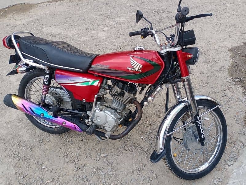 Honda 125 red colour 2