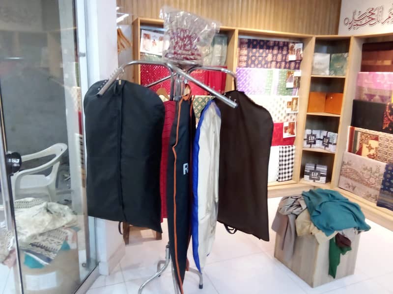 کاروبار برائے فروخت   Ladies Branded Clothing Shop for Sale Wapda Town 2