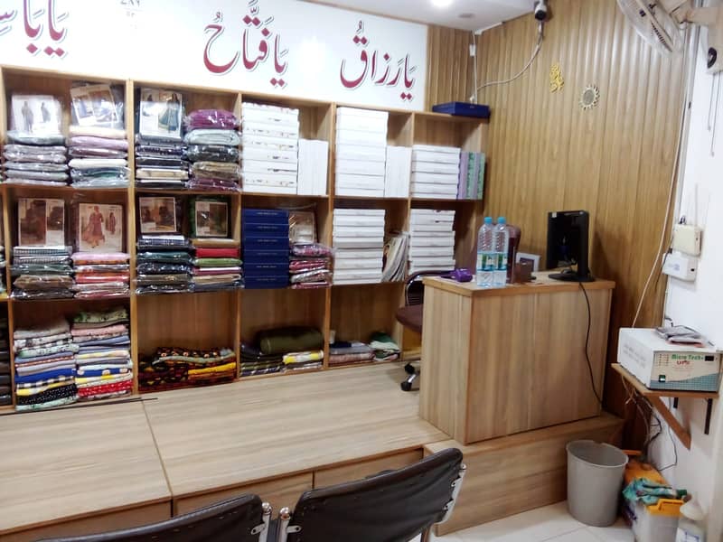 کاروبار برائے فروخت   Ladies Branded Clothing Shop for Sale Wapda Town 6