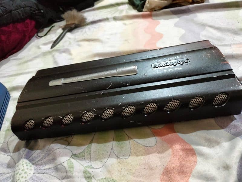 Audiopipe AP-3002 Made in USA  2 channel high power amp 2