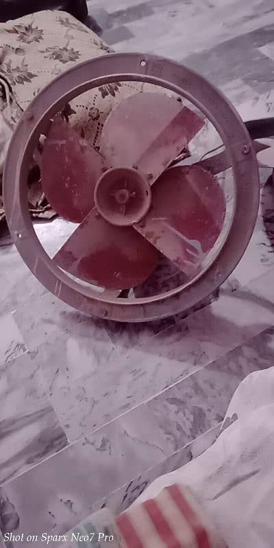 2 exhaust fan for sale 18 to 20" 1