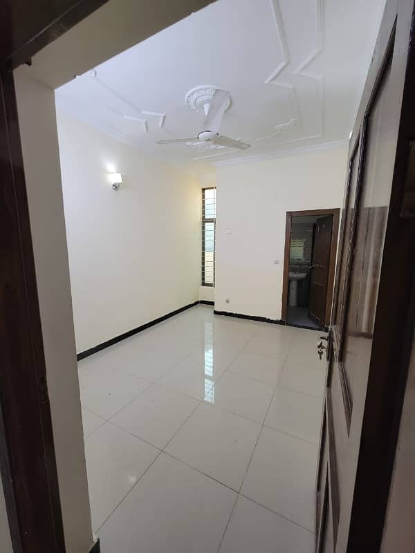 Tile Floor 12 Marla Portion Available For Rent 4