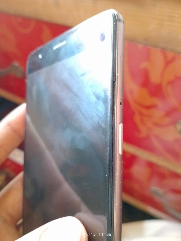 OnePlus 3T 6/64GB with Box and Charger 5