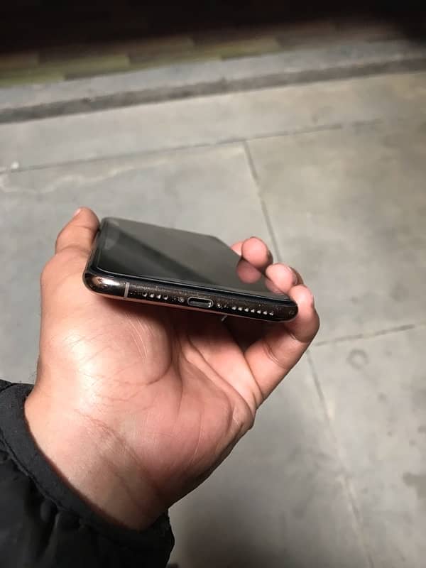 iphone xs max 256 gb pta 4