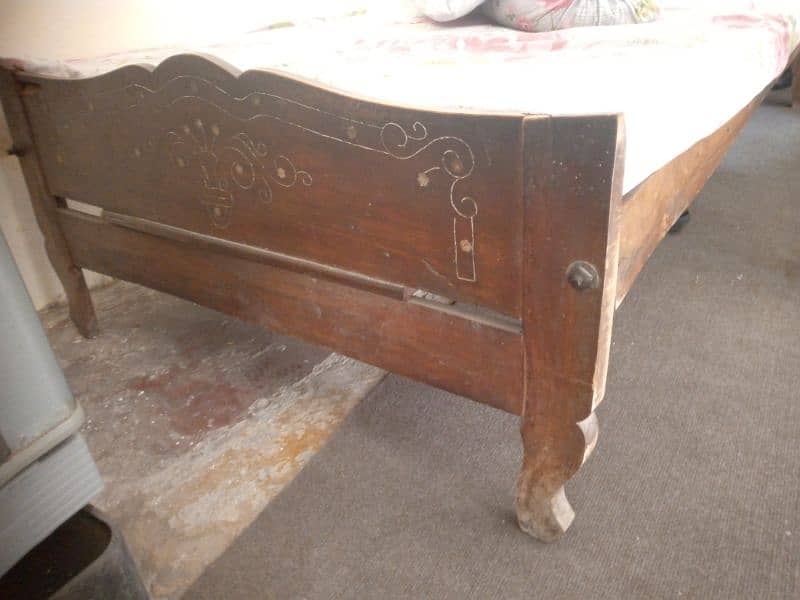 single bed for sale with mattress in cheap price 1