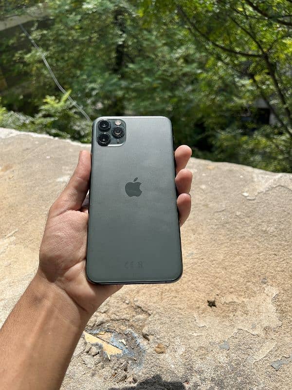 iphone 11 pro max 2