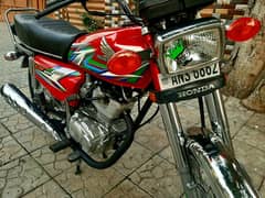 Honda 125 Model 2022 Sticker 2023 Red Fabulous condition total pack