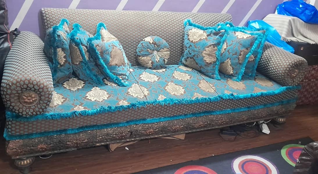 Rarely used sofa set 1