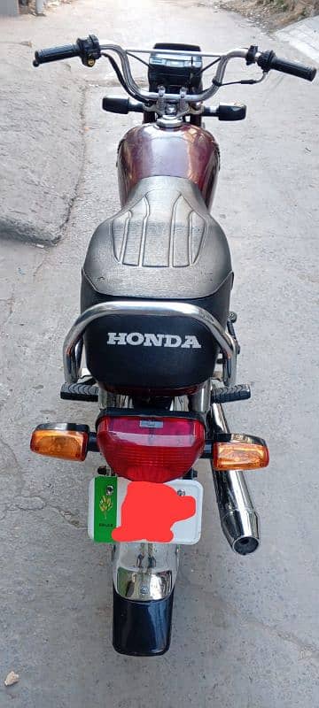 Honda 70  03049458072 serious buyer ic number pe rabta kare 12