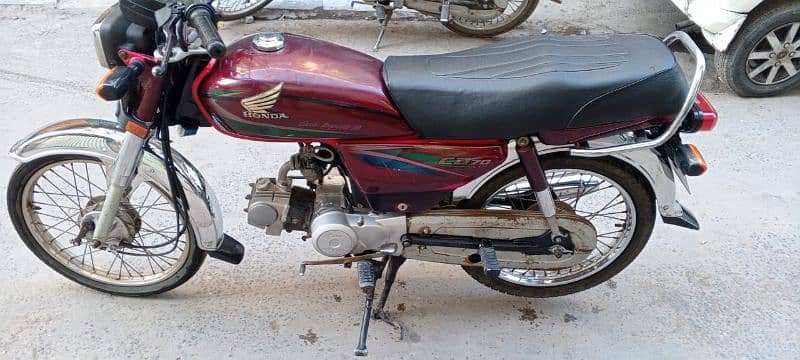 Honda 70  03049458072 serious buyer ic number pe rabta kare 16