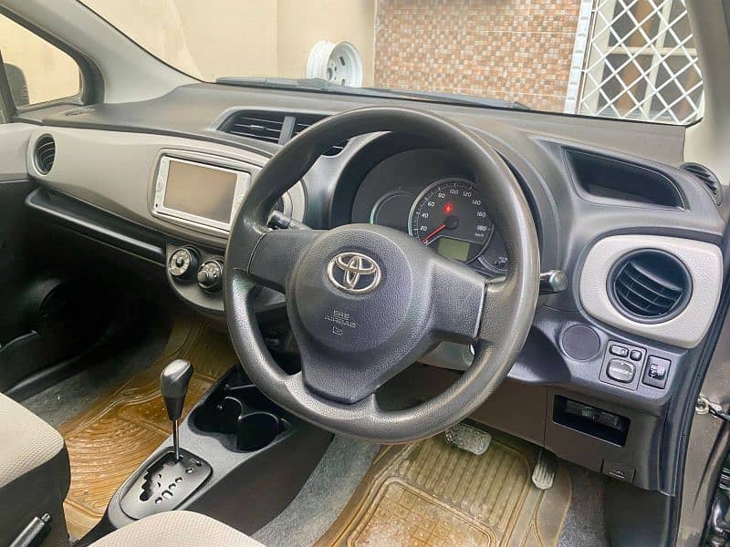 Toyota Vitz 2014 5