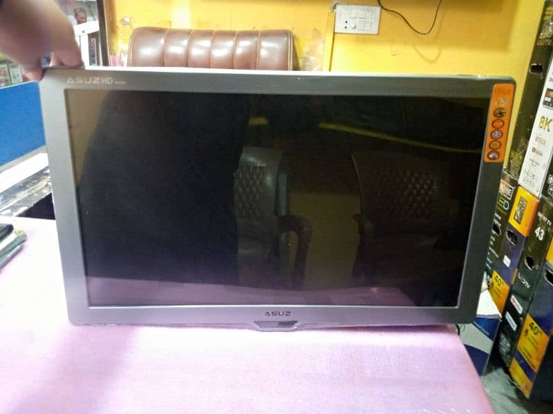 24 inch smart WiFi LED TV 4