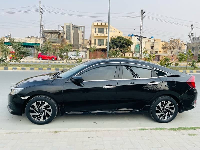 Honda Civic Oriel 2019 4