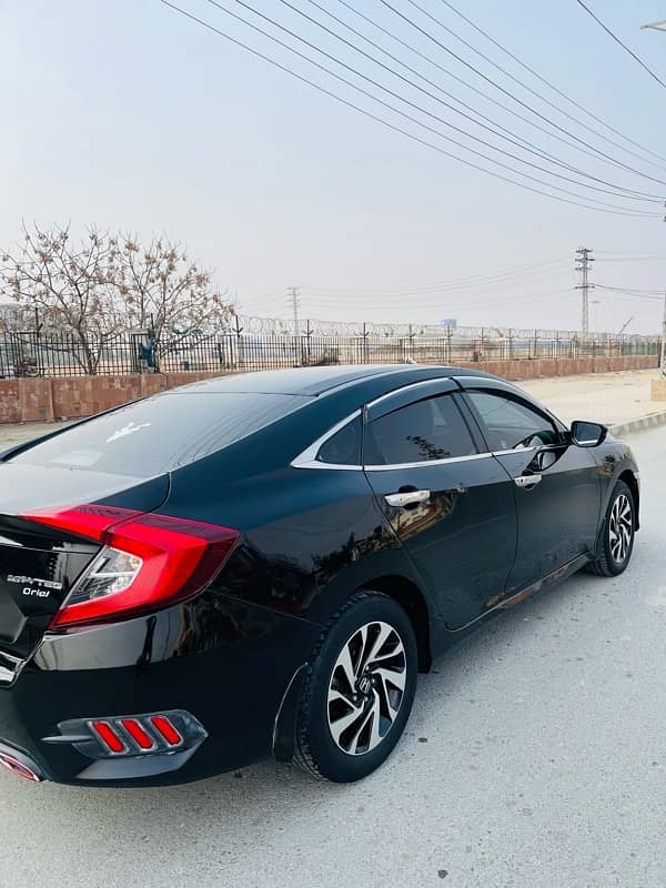 Honda Civic Oriel 2019 5