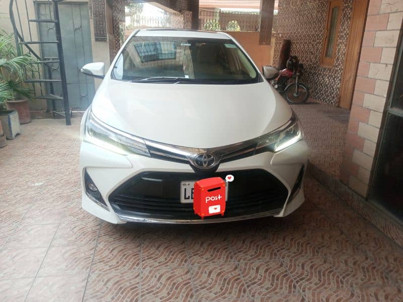 Toyota Altis Grande 2017 1