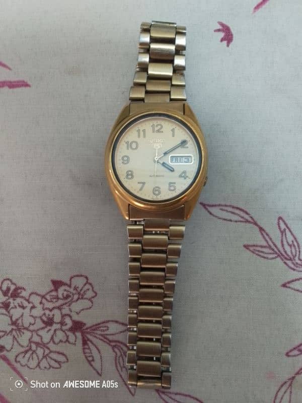 Genuine golden Automatic Seiko 5 watch 1