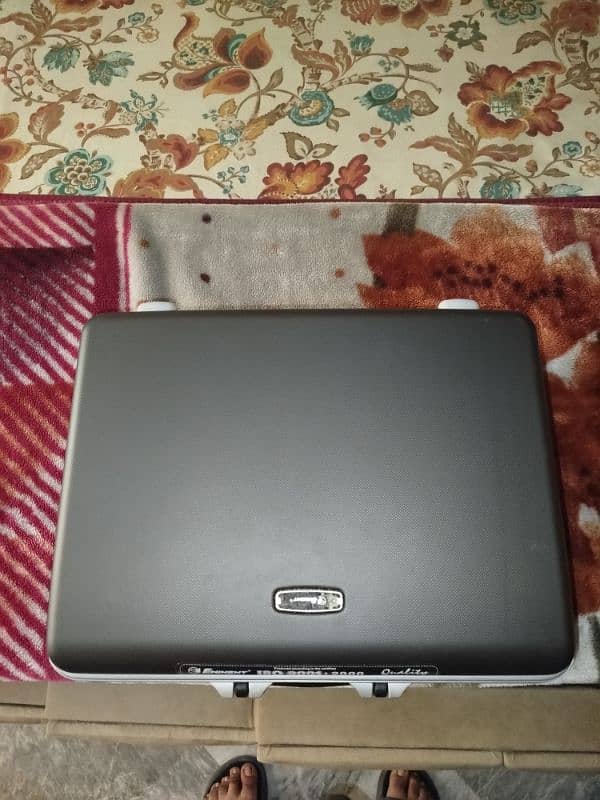 2 briefcase in good condition 0