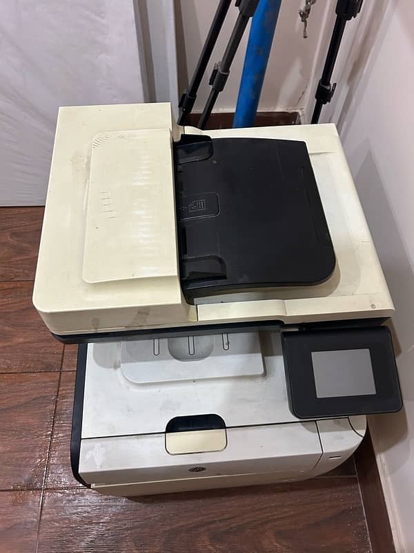 HP Laser jet pro 400 colour printer 0