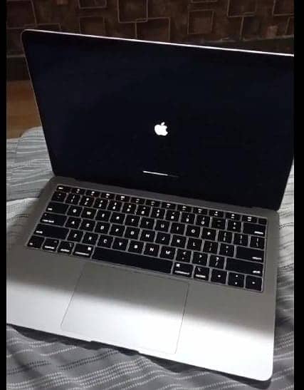 MAC BOOK AIR 2019 1