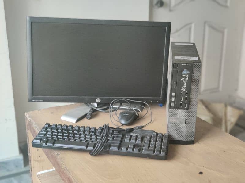 complete setup Dell CPU, Ho 24 inc LCD with keyboard and mouse 3