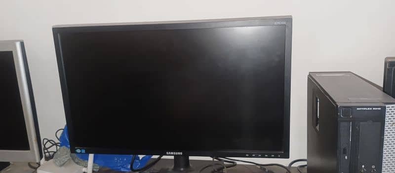 Samsung 24 inche lcd 2